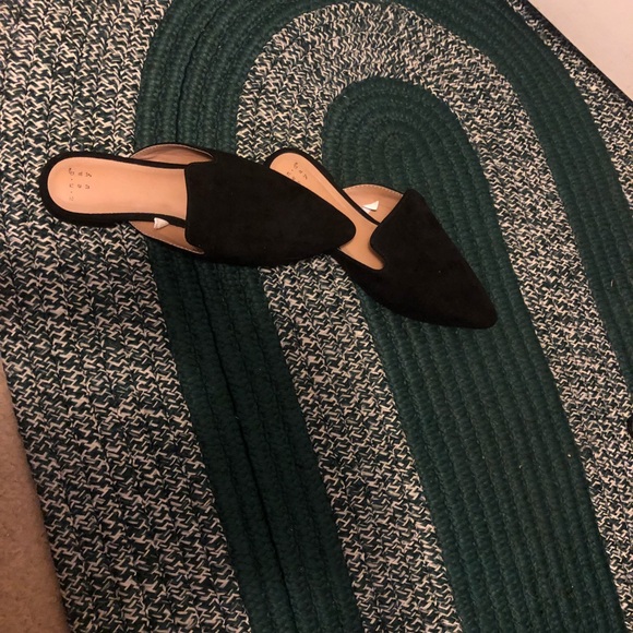 Shoes - Picture 2 of 2